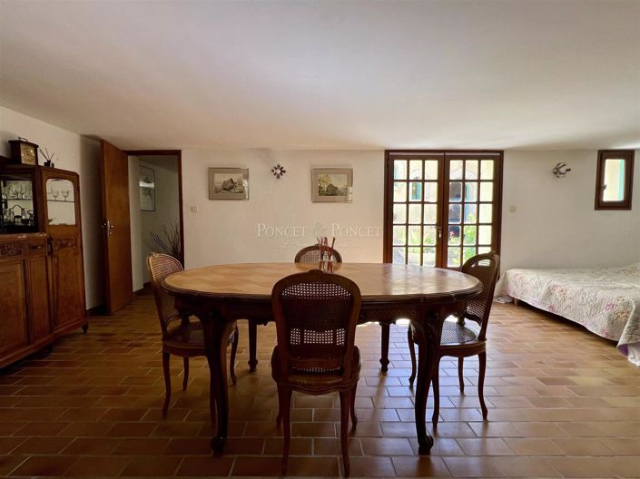 Image No.27-5 Bed House for sale