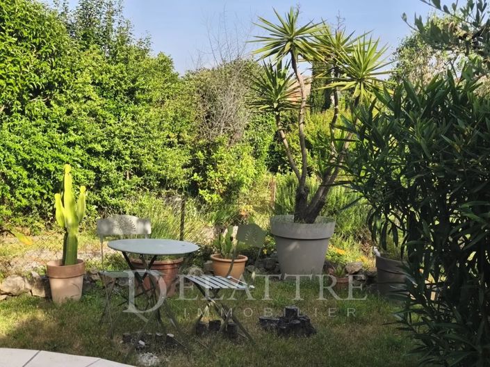 Image No.11-2 Bed House for sale