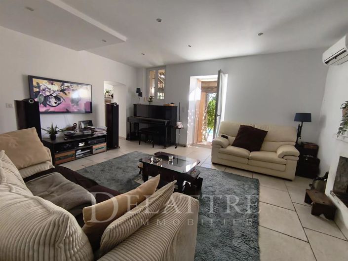 Image No.5-2 Bed House for sale