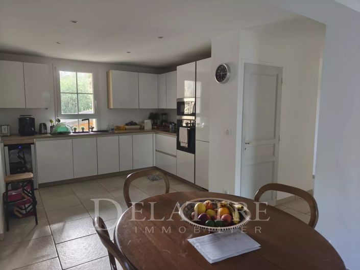 Image No.5-2 Bed House for sale