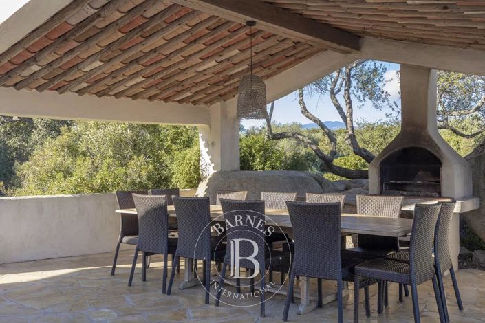 Image No.16-5 Bed House for sale