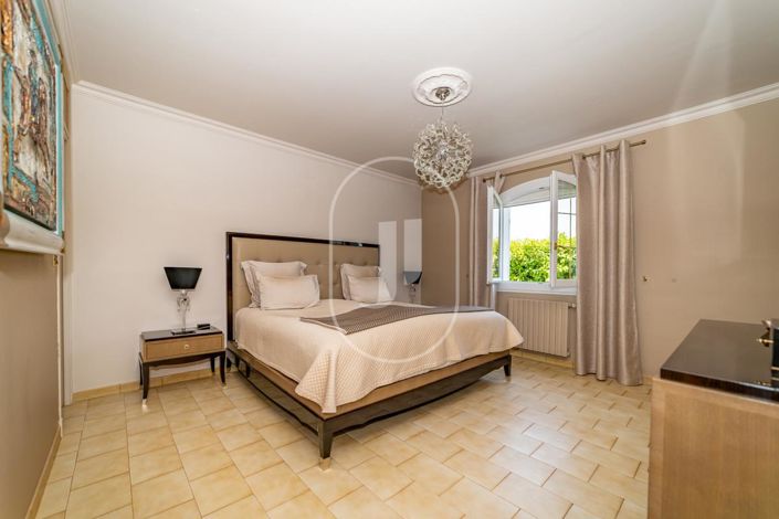 Image No.6-3 Bed House for sale