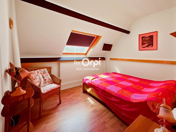 Image No.16-4 Bed House for sale