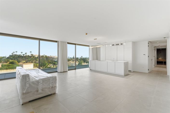 Image No.13-3 Bed Apartment for sale