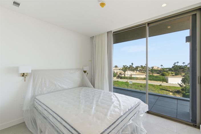 Image No.18-3 Bed Apartment for sale