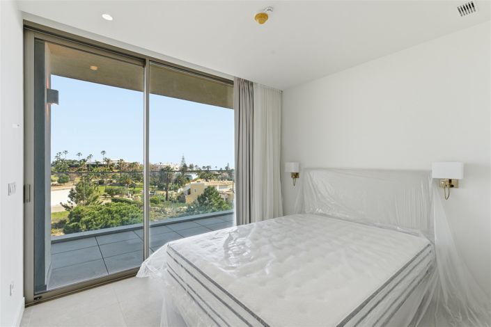 Image No.23-3 Bed Apartment for sale
