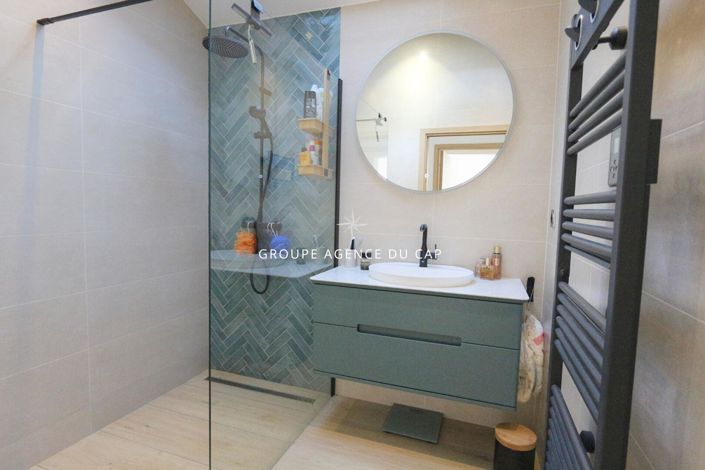 Image No.7-3 Bed House for sale