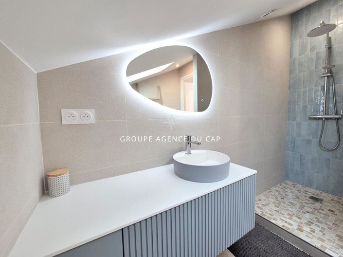 Image No.9-3 Bed House for sale