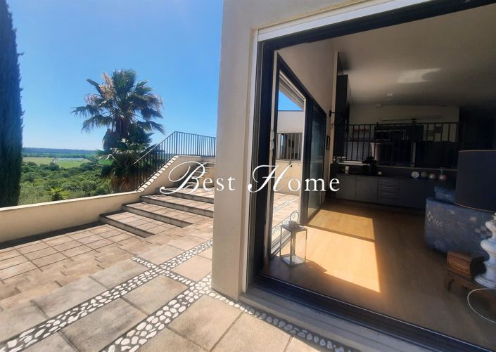 Image No.8-5 Bed House for sale