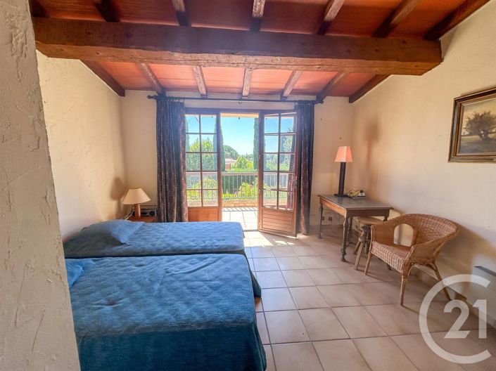 Image No.10-2 Bed House for sale