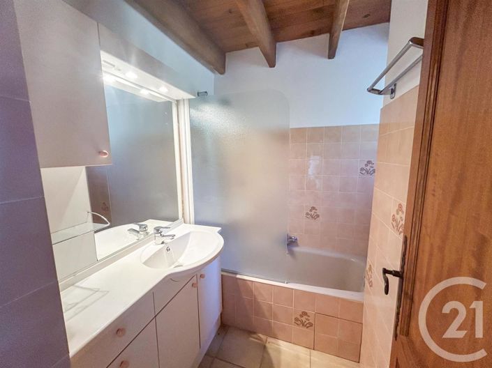 Image No.11-2 Bed House for sale