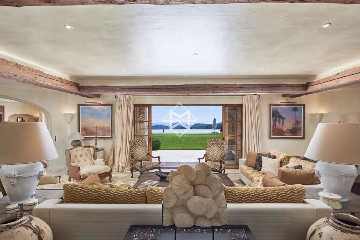 Image No.11-17 Bed House for sale