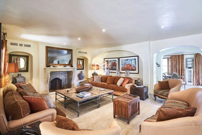 Image No.12-Maison de 17 chambres à vendre à Les Adrets-de-l'Estérel