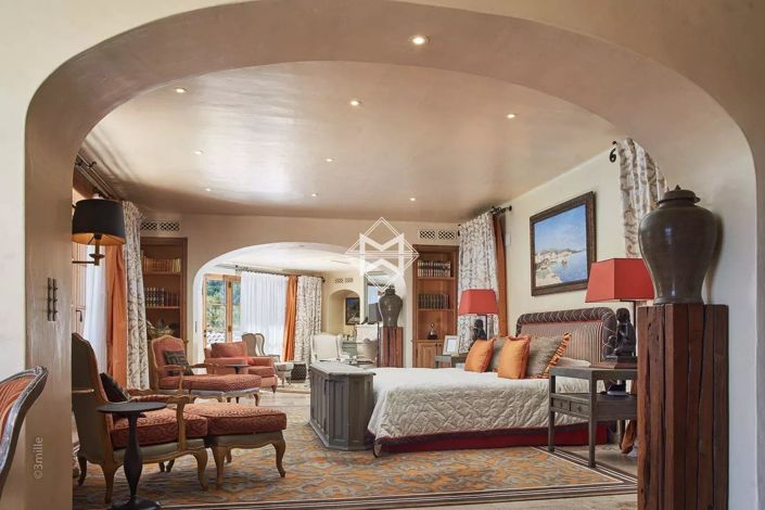 Image No.18-17 Bed House for sale