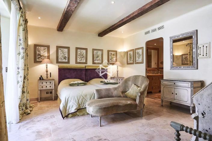 Image No.20-17 Bed House for sale