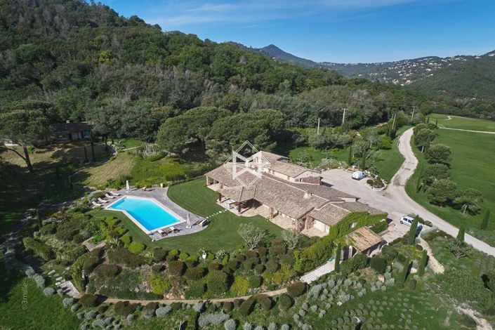 Image No.7-17 Bed House for sale