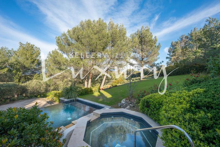 Image No.13-5 Bed Property for sale