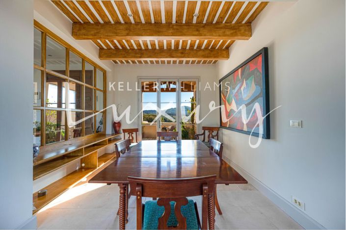 Image No.8-5 Bed Property for sale