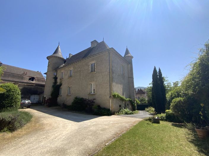 Image No.2-4 Bed House for sale