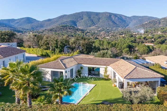 Image No.1-Maison de 4 chambres à vendre à Le Plan-de-la-Tour