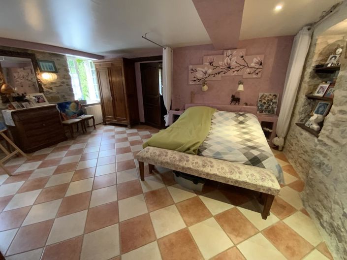 Image No.15-5 Bed House for sale