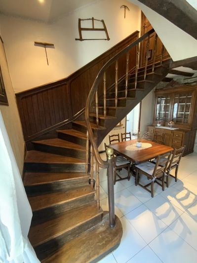 Image No.18-9 Bed House for sale