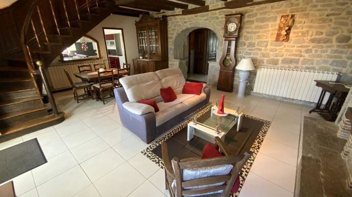 Image No.8-9 Bed Property for sale