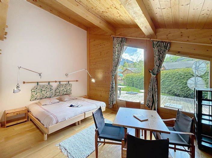 Image No.10-6 Bed House for sale