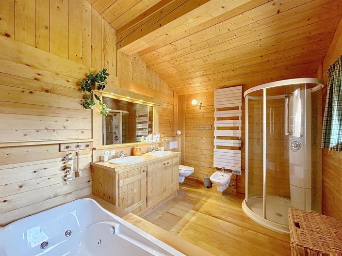 Image No.11-6 Bed House for sale