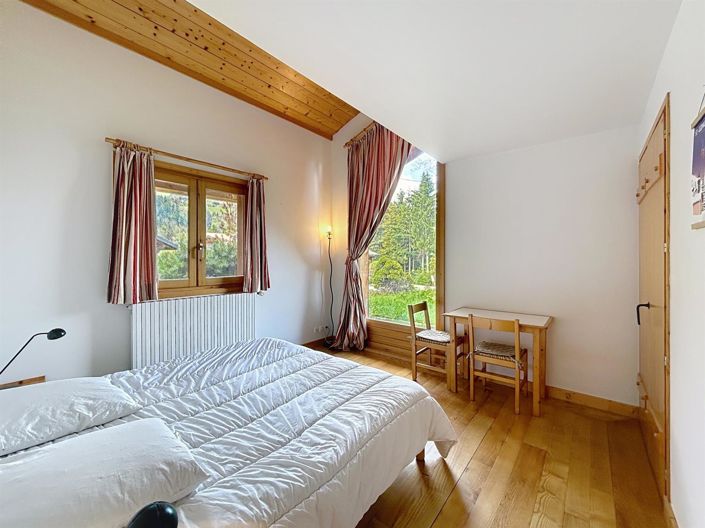 Image No.12-6 Bed House for sale