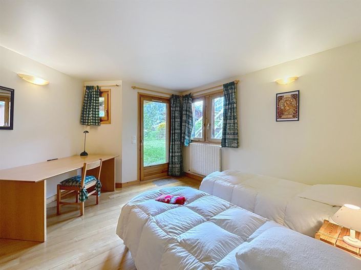 Image No.14-6 Bed House for sale