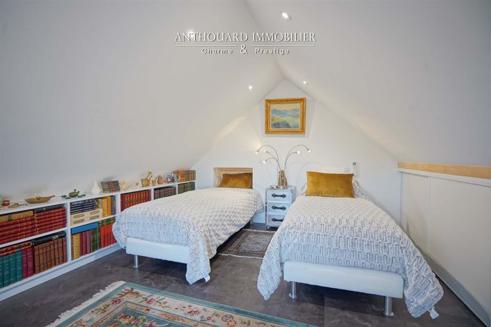 Image No.23-5 Bed House for sale