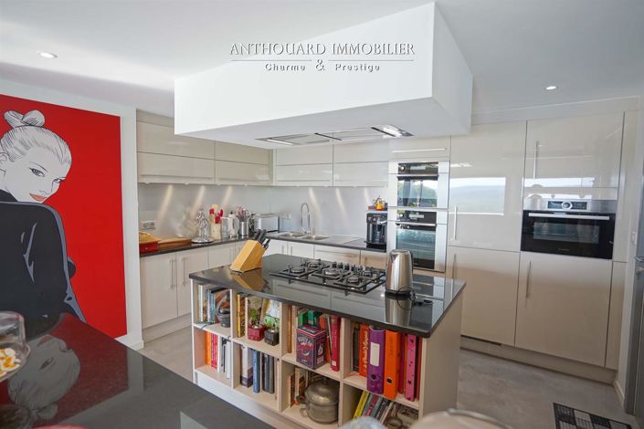 Image No.31-5 Bed House for sale