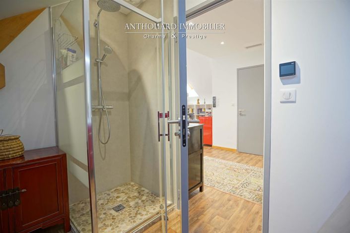 Image No.40-5 Bed House for sale