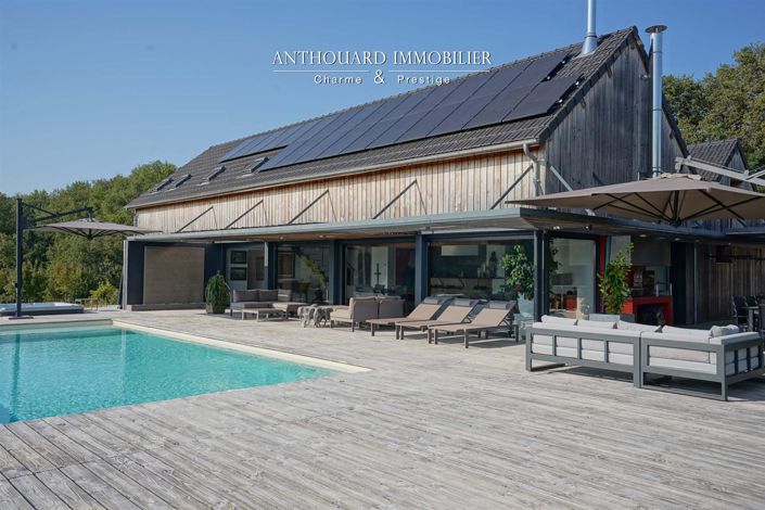 Image No.8-5 Bed House for sale