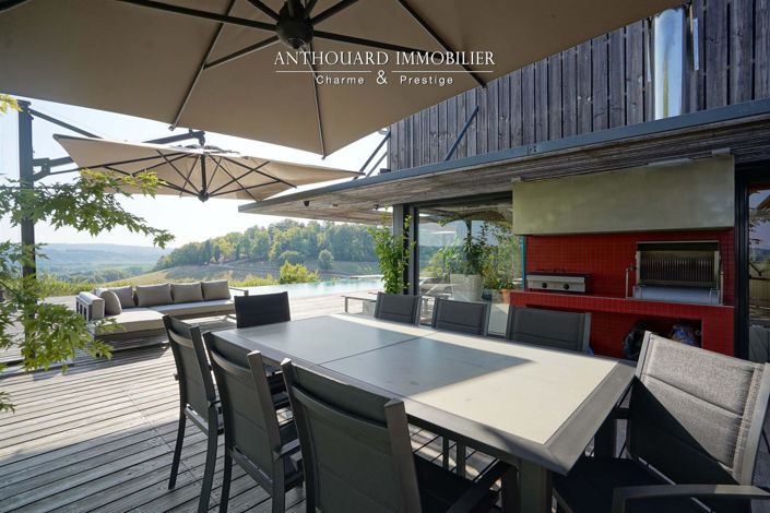 Image No.9-5 Bed House for sale