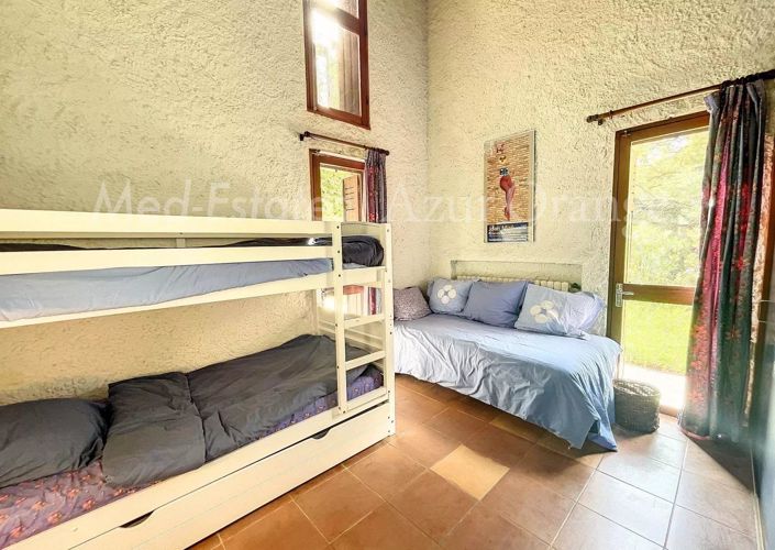 Image No.6-6 Bed House for sale