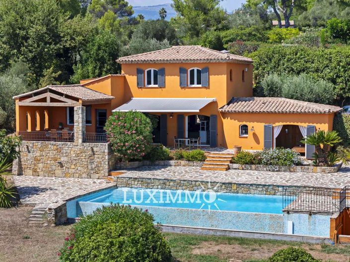 Image No.1-4 Bed House for sale