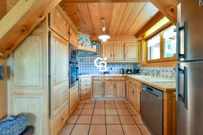 Image No.8-4 Bed House for sale