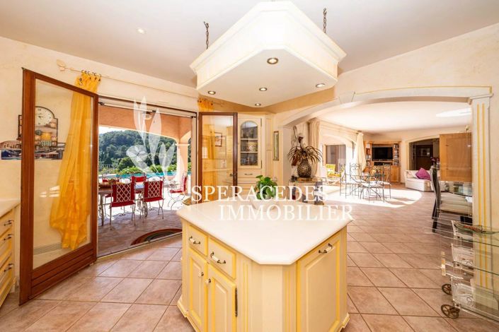 Image No.10-4 Bed House for sale