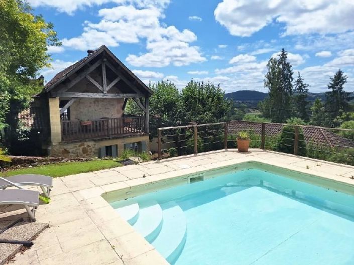 Image No.2-4 Bed House for sale