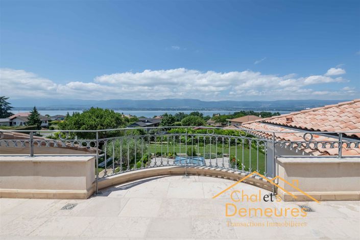 Image No.10-6 Bed House for sale