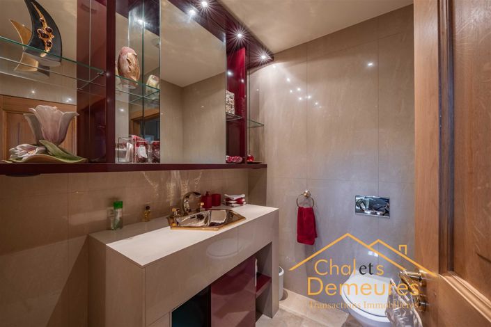 Image No.14-6 Bed House for sale