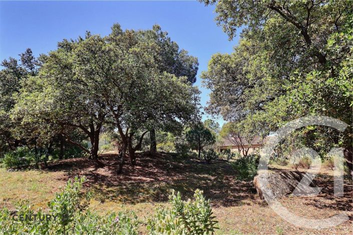 Image No.2-4 Bed House for sale