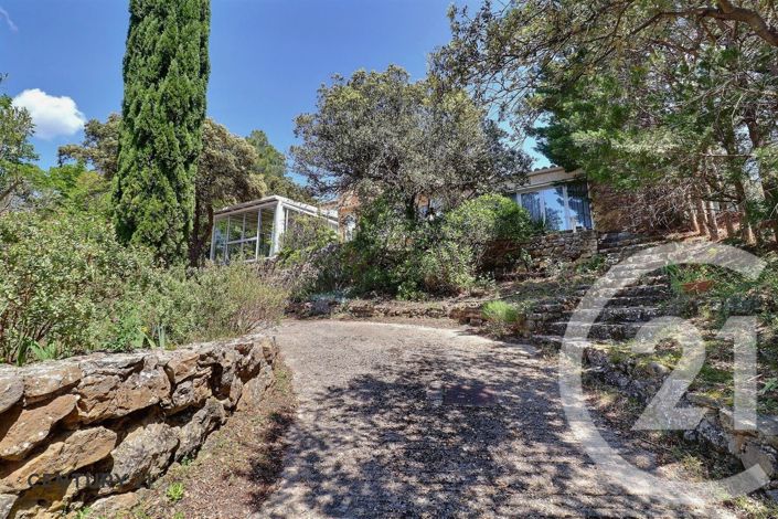 Image No.3-4 Bed House for sale