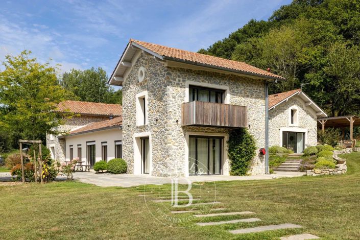 Image No.2-5 Bed House for sale