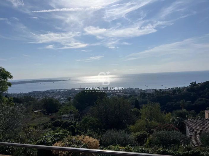 Image No.2-4 Bed House for sale