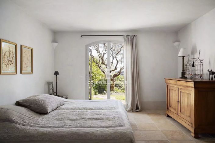 Image No.19-7 Bed House for sale