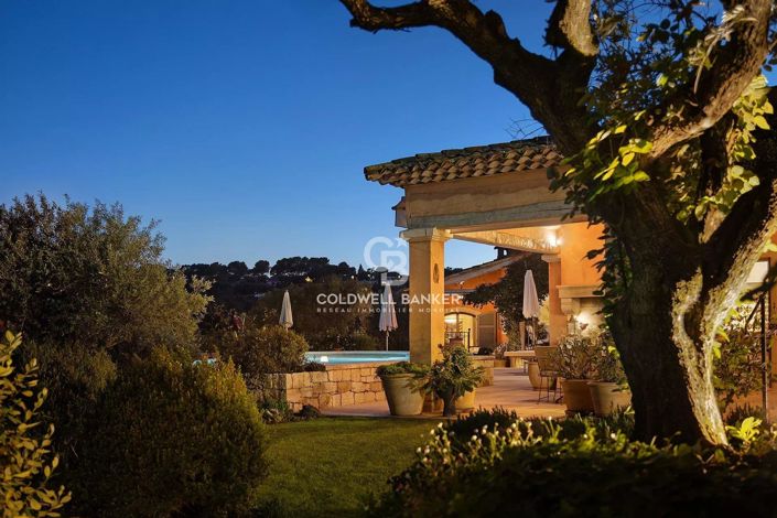 Image No.21-7 Bed House for sale