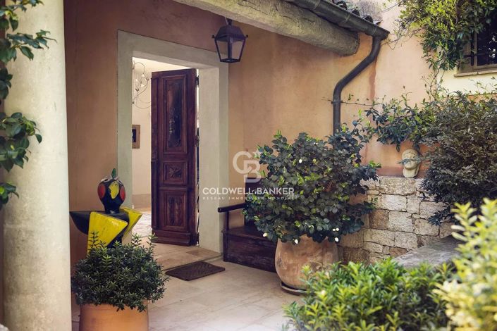 Image No.30-7 Bed House for sale